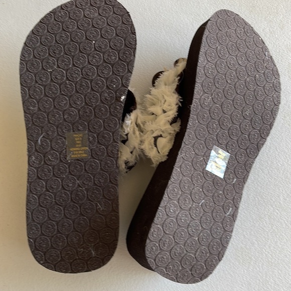 NWT Southern Swank Flip Flops - Picture 5 of 7